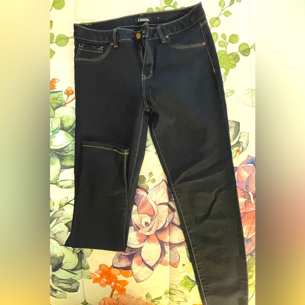 D. Jeans size 8